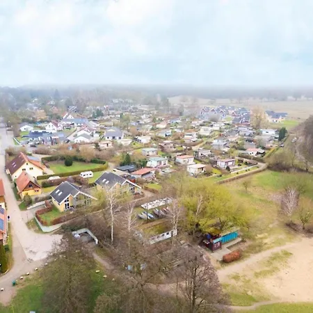 Doppelbungalow Im Skandinavischen Stil Mit Terrasse Im Mirow Granzow