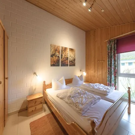 Holiday home Doppelbungalow Im Skandinavischen Stil Mit Terrasse Im Mirow *